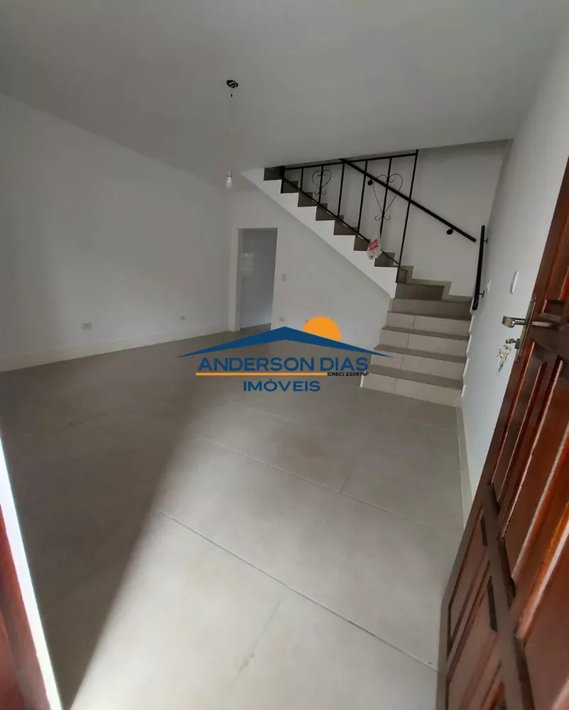 Casa à venda com 2 quartos, 85m² - Foto 1