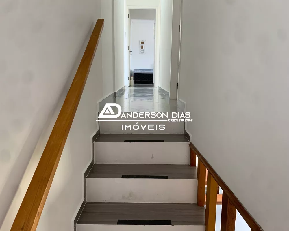 Casa à venda com 3 quartos, 180m² - Foto 2