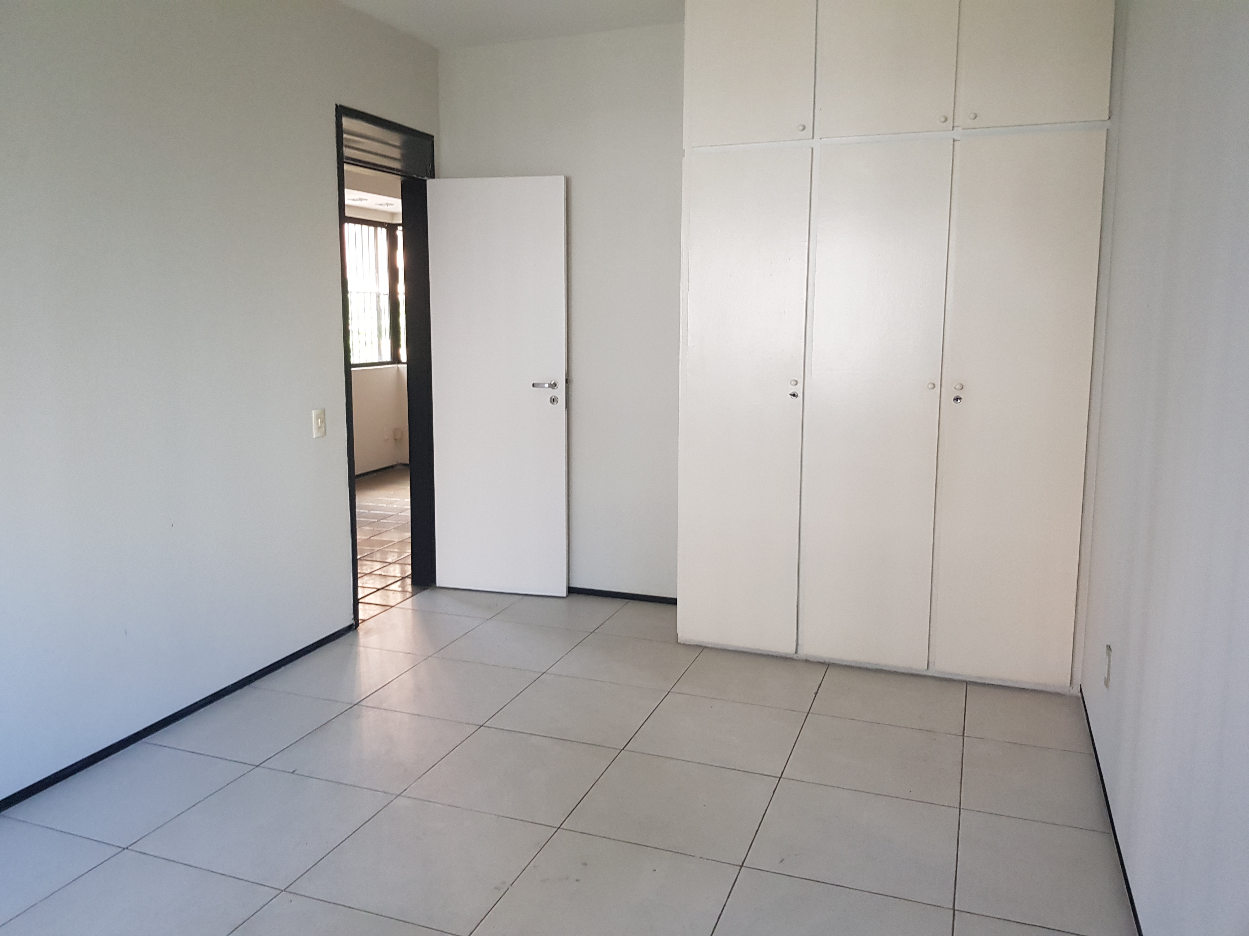 Apartamento à venda com 3 quartos, 180m² - Foto 7