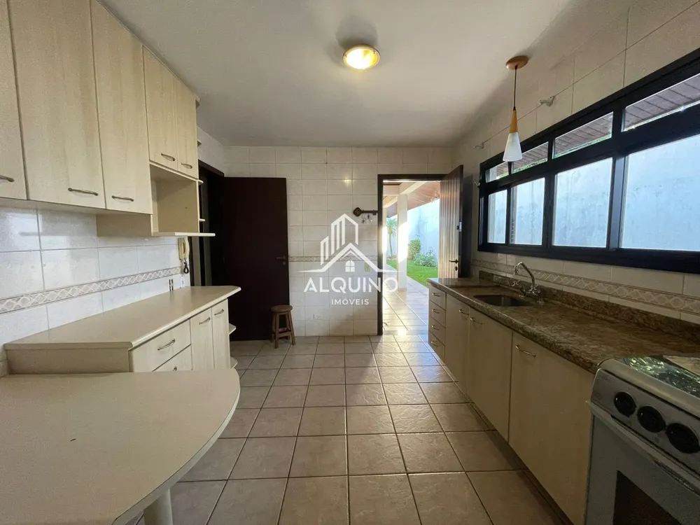 Casa, 3 quartos, 230 m² - Foto 9
