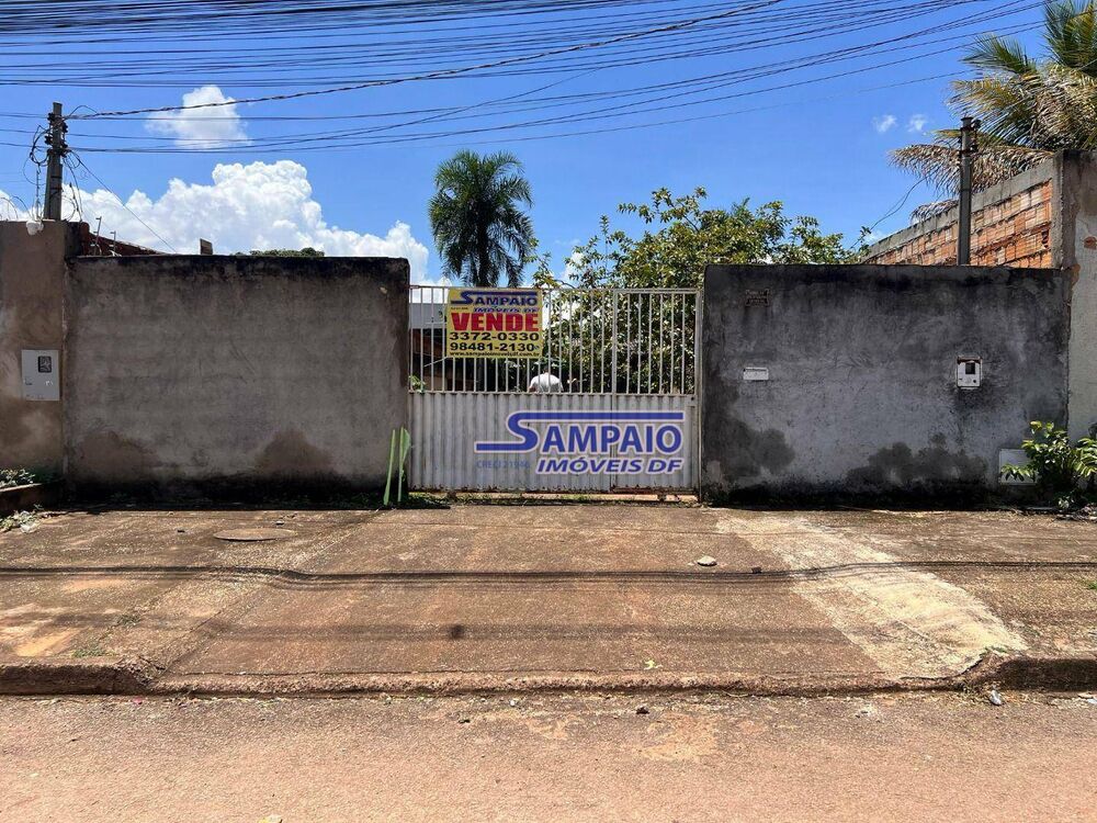 Casa à venda com 2 quartos, 102m² - Foto 1