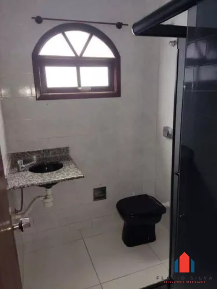 Casa à venda com 2 quartos, 60m² - Foto 3