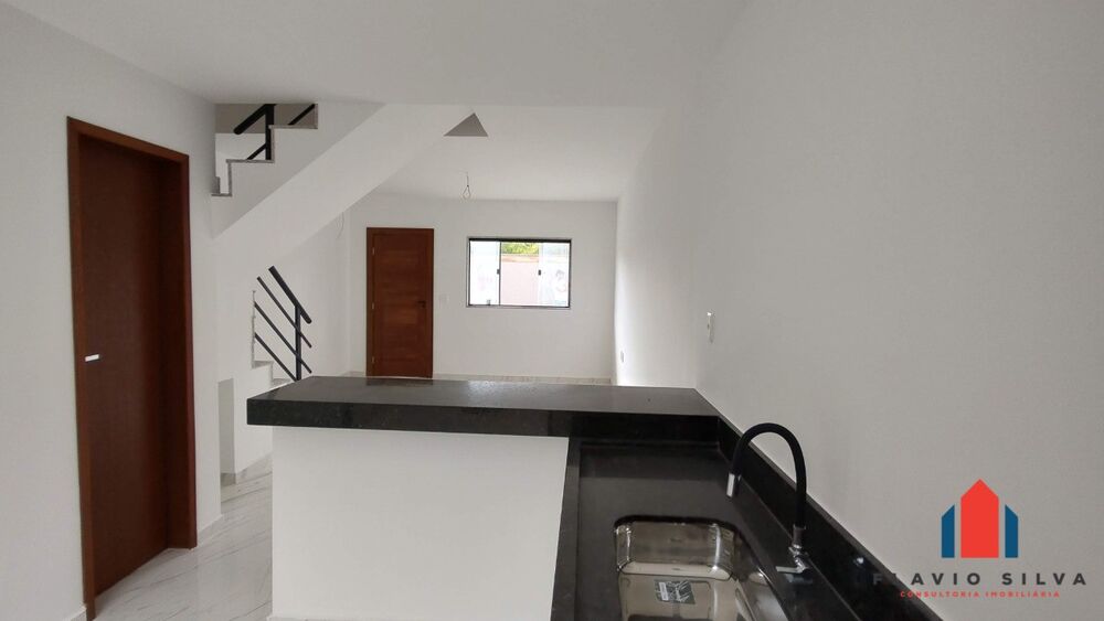 Casa à venda com 2 quartos, 85m² - Foto 3
