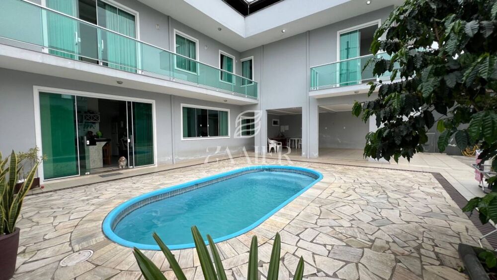 Sobrado à venda com 5 quartos, 270m² - Foto 4