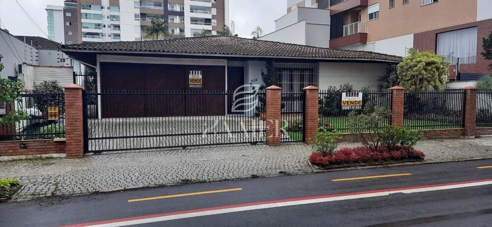 Casa, 3 quartos, 245 m² - Foto 4