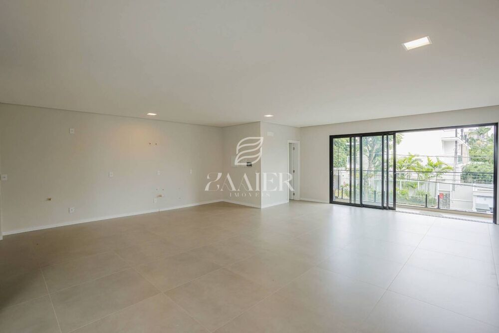 Sobrado, 3 quartos, 291 m² - Foto 2