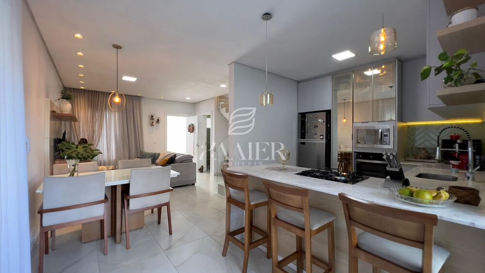 Casa à venda com 3 quartos, 175m² - Foto 1