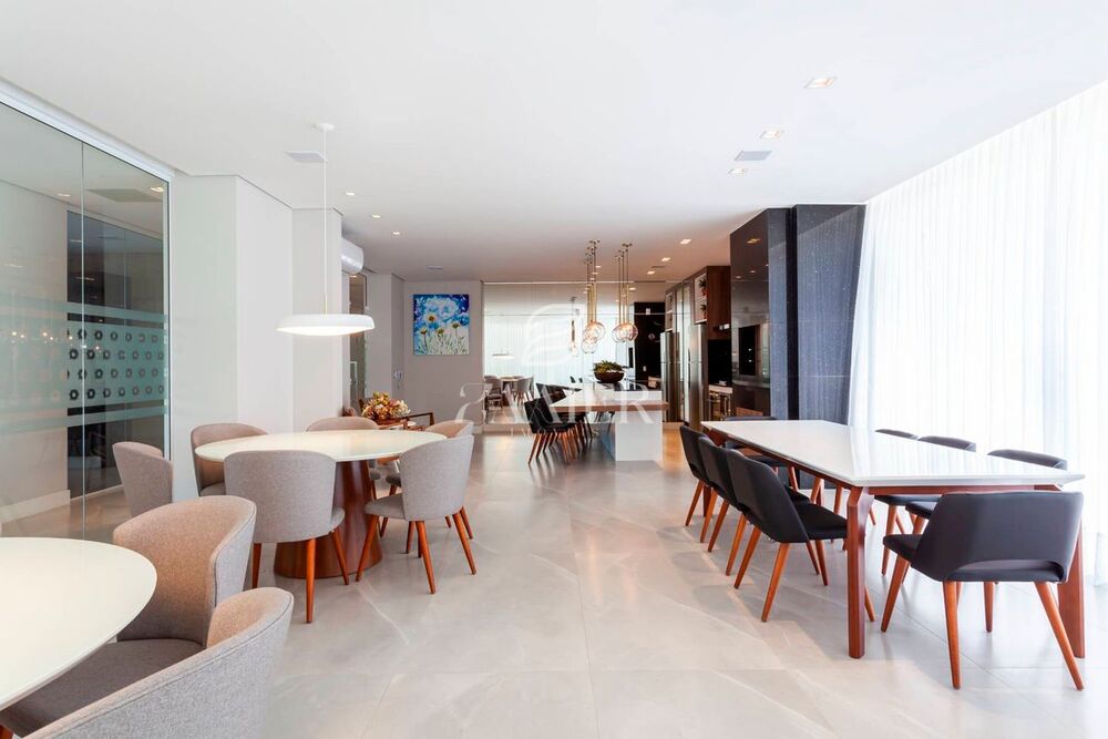 Apartamento à venda com 2 quartos, 83m² - Foto 4