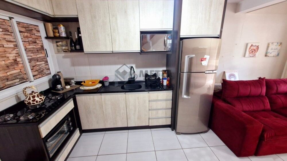 Casa à venda com 2 quartos, 56m² - Foto 3