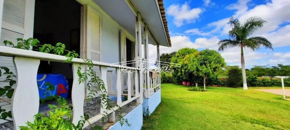 Fazenda à venda com 3 quartos, 250m² - Foto 1