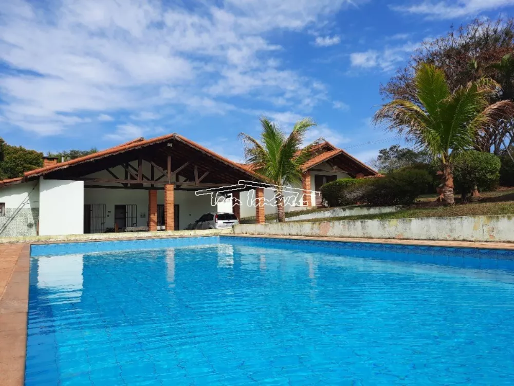 Fazenda à venda com 4 quartos, 350m² - Foto 1