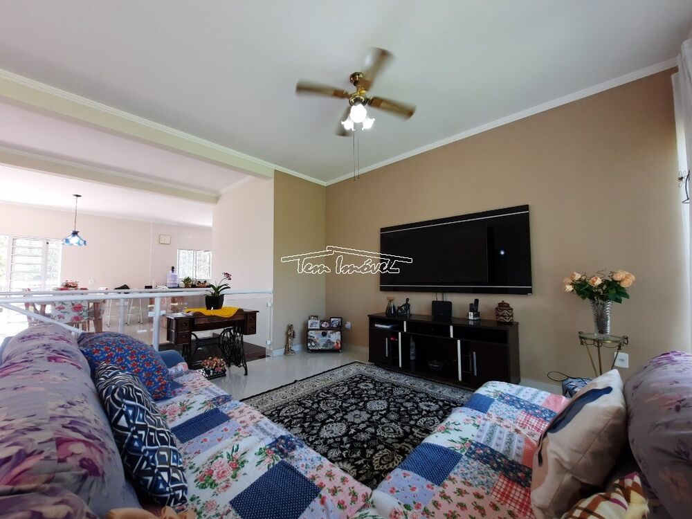 Chácara, 4 quartos, 450 m² - Foto 1