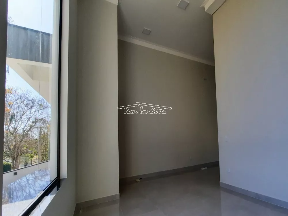 Casa à venda com 3 quartos, 265m² - Foto 4