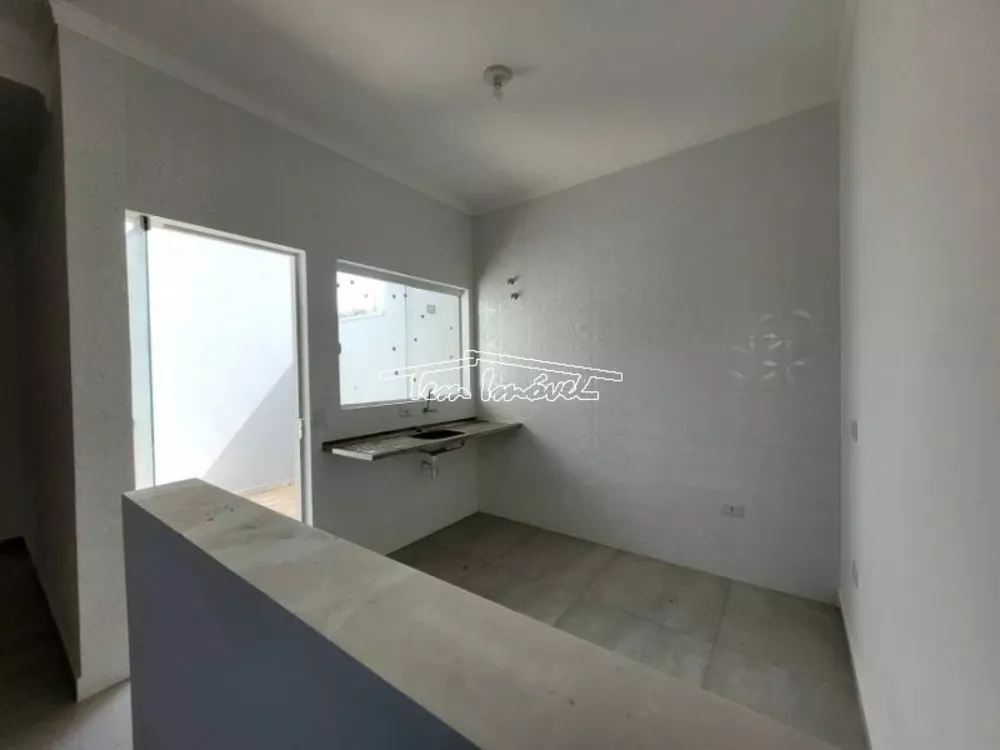 Casa à venda com 2 quartos, 85m² - Foto 2