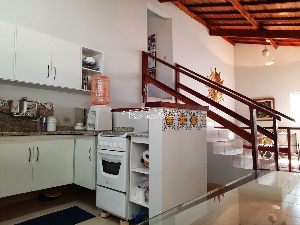 Chácara à venda com 3 quartos, 220m² - Foto 3
