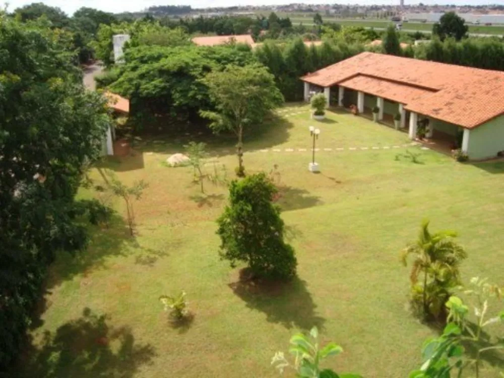 Fazenda à venda com 3 quartos, 450m² - Foto 1