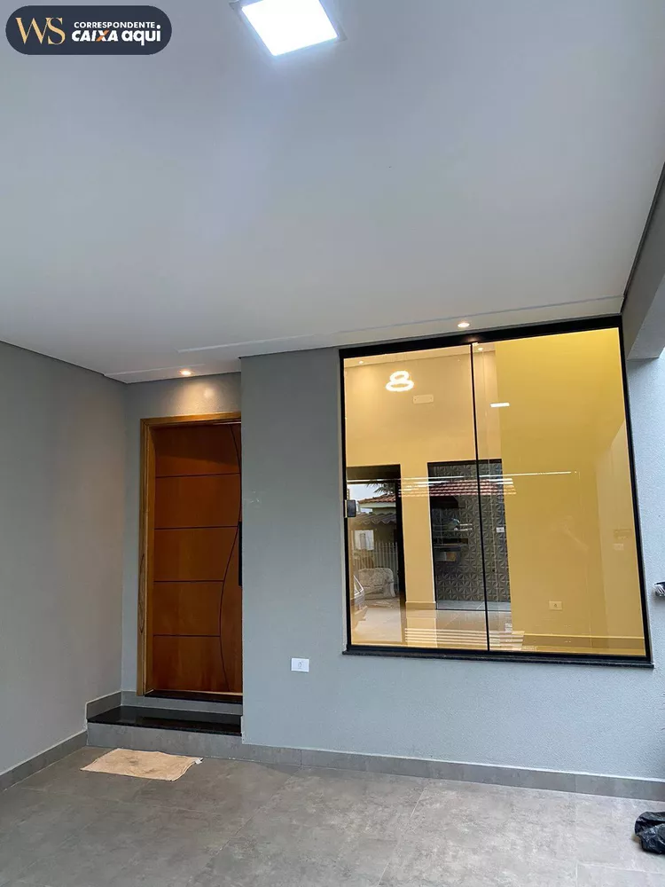 Casa à venda com 3 quartos, 100m² - Foto 2