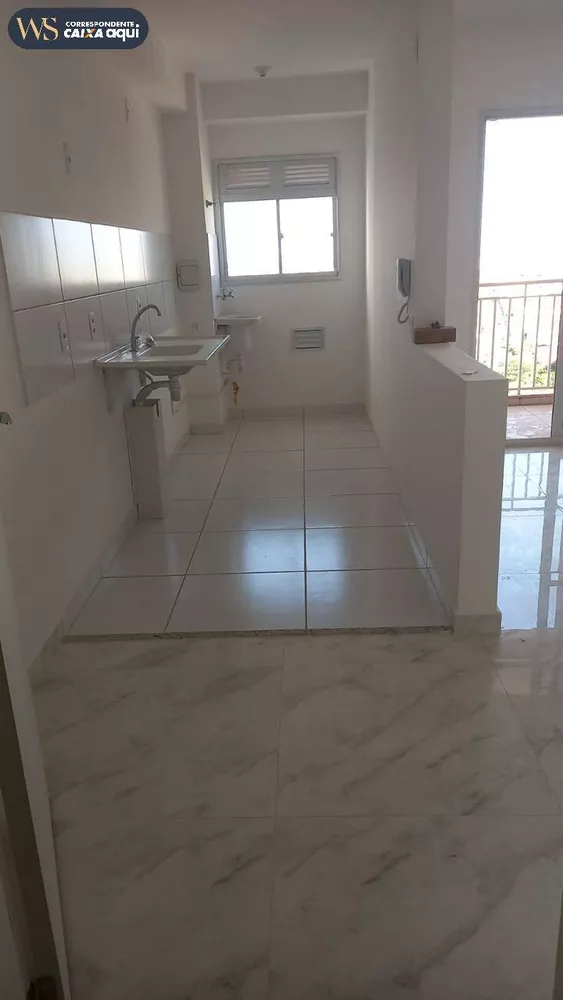 Apartamento à venda com 2 quartos, 53m² - Foto 2