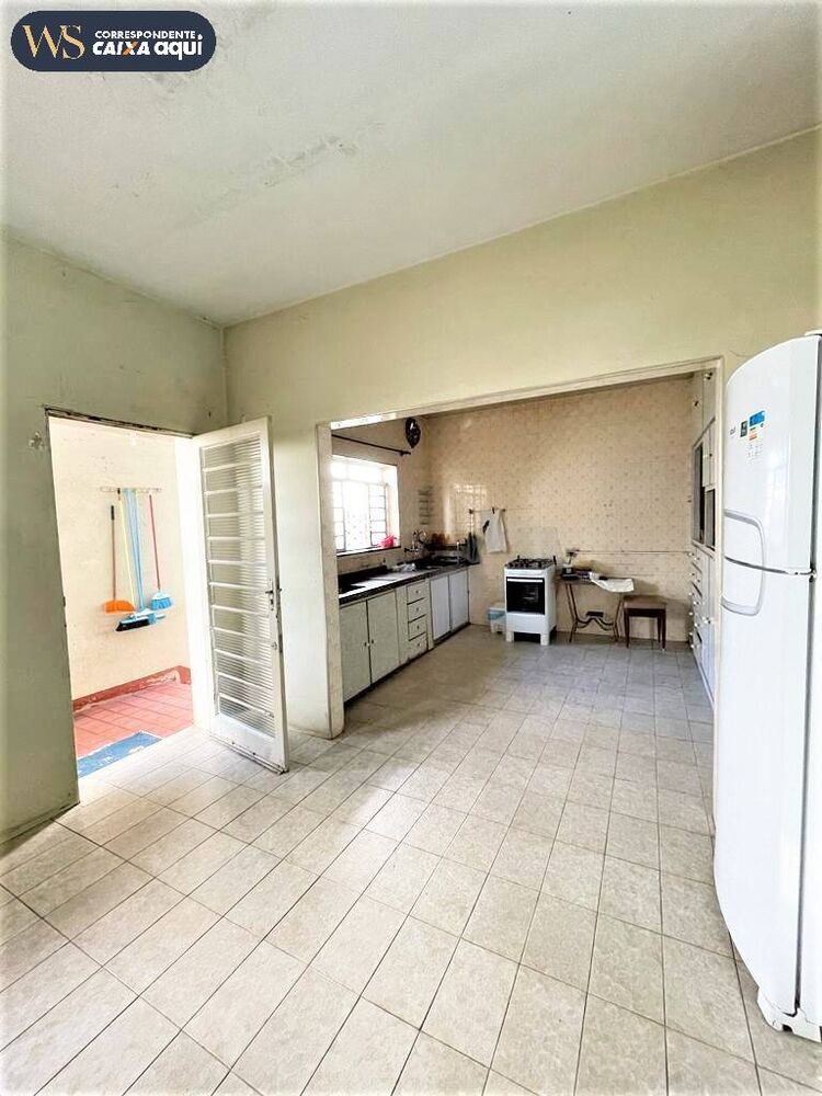 Casa, 4 quartos, 192 m² - Foto 2