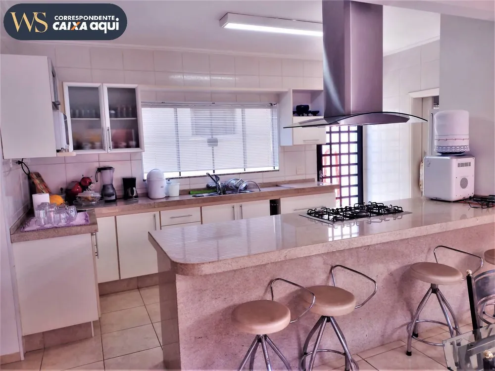 Casa, 4 quartos, 320 m² - Foto 4