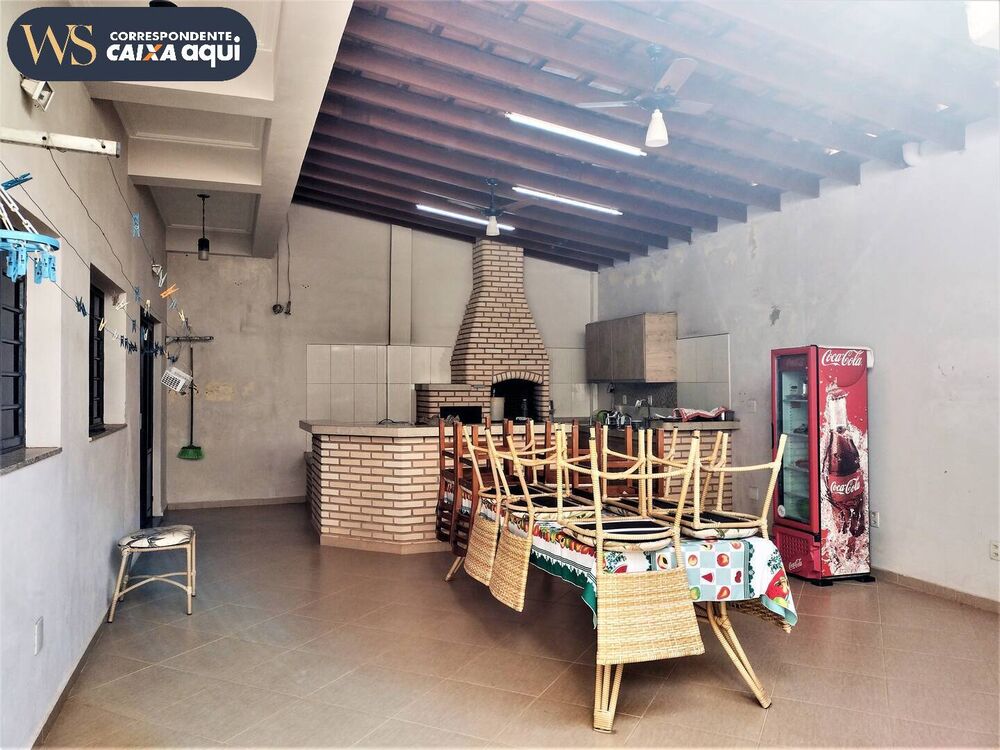 Casa, 4 quartos, 320 m² - Foto 1