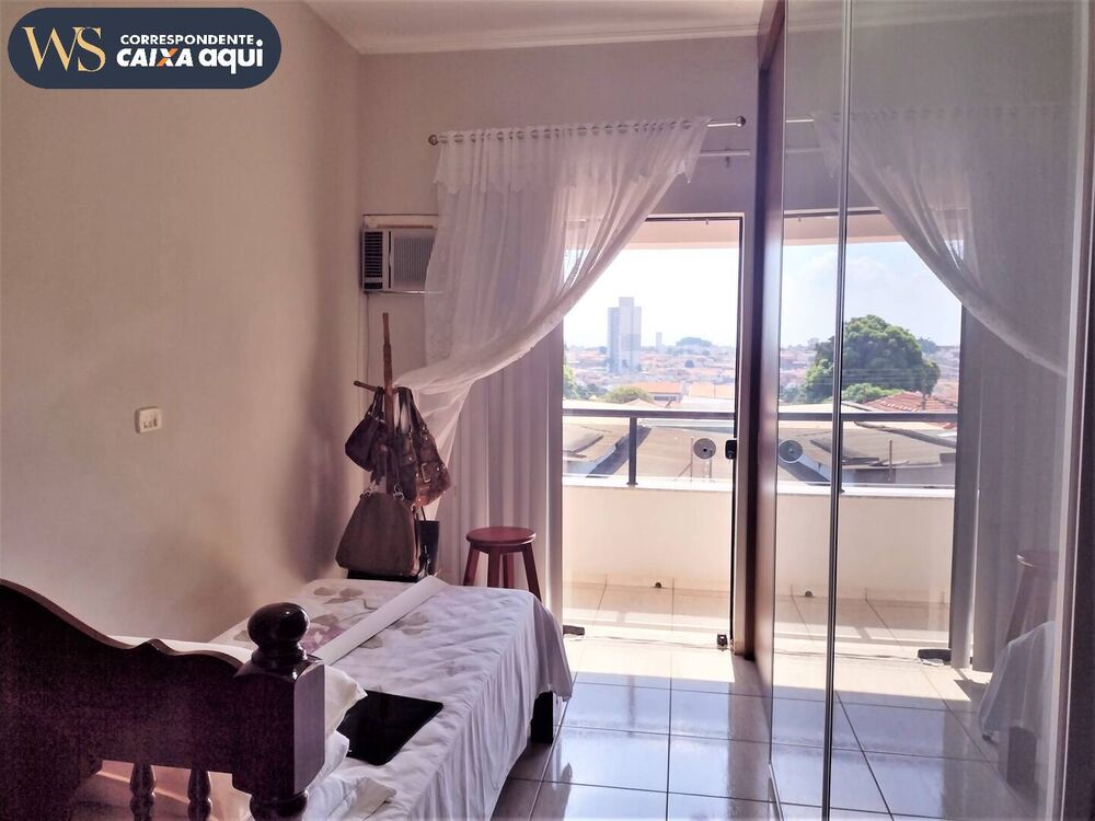 Casa, 4 quartos, 320 m² - Foto 2