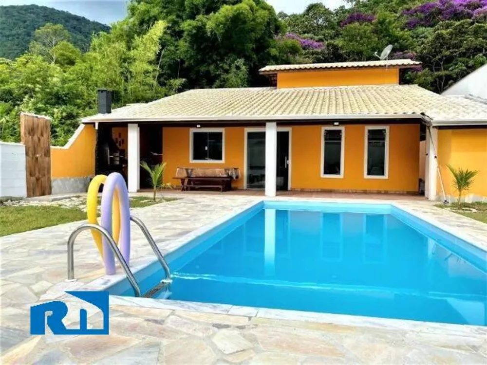 Casa à venda com 4 quartos, 160m² - Foto 1