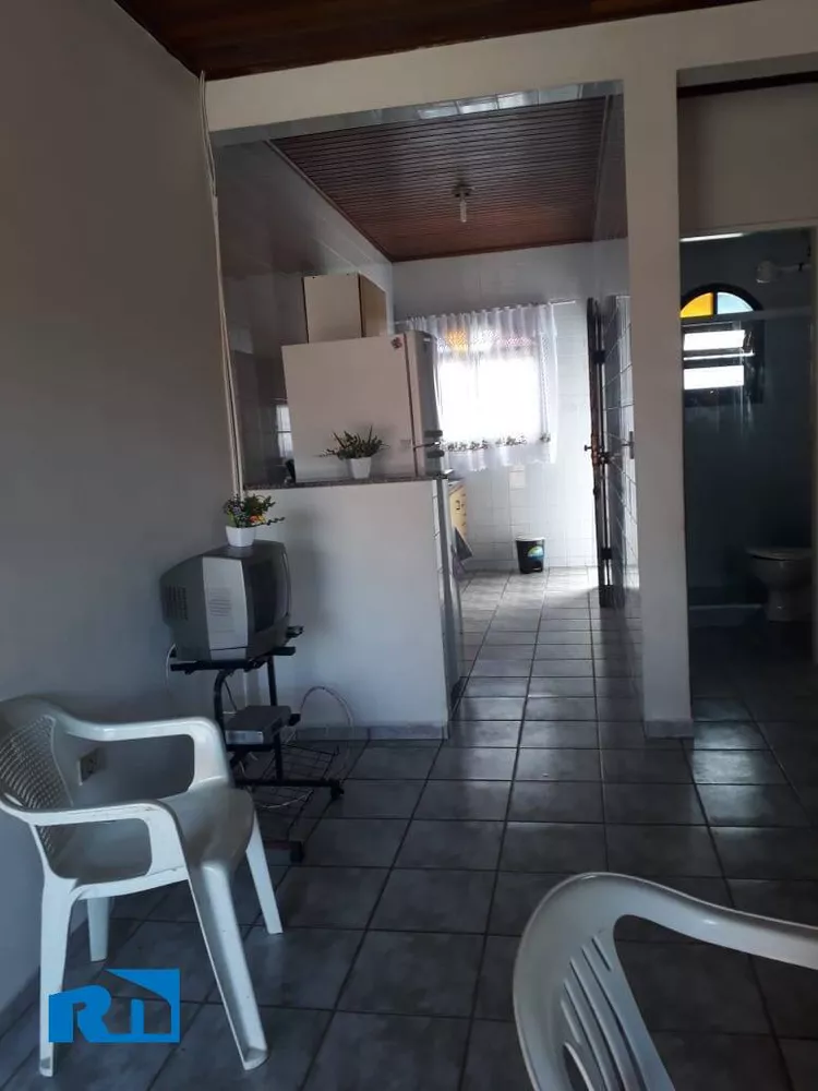 Casa à venda com 2 quartos, 56m² - Foto 2