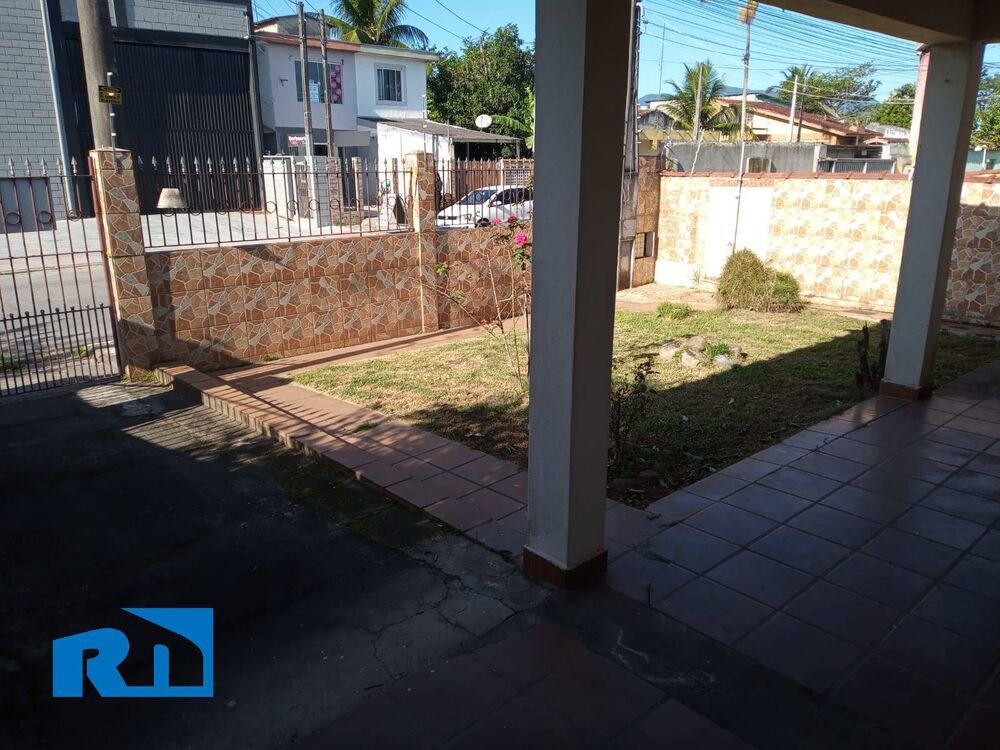 Casa à venda com 2 quartos, 280m² - Foto 2
