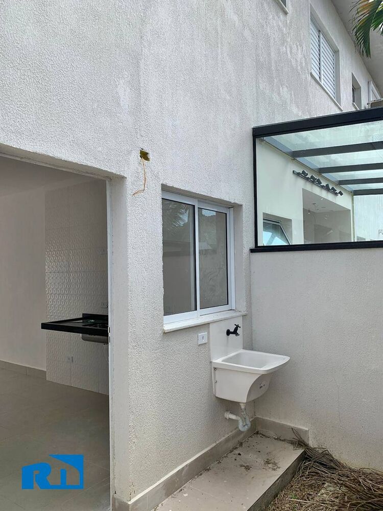 Casa à venda com 2 quartos, 80m² - Foto 11