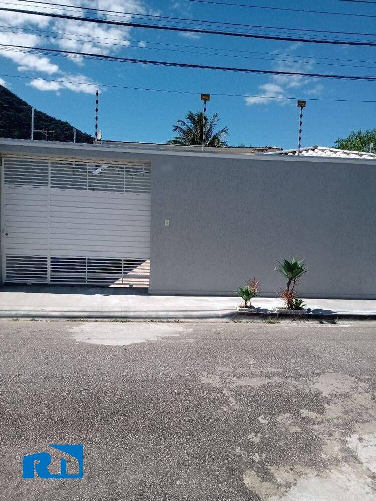Casa à venda com 3 quartos, 144m² - Foto 1