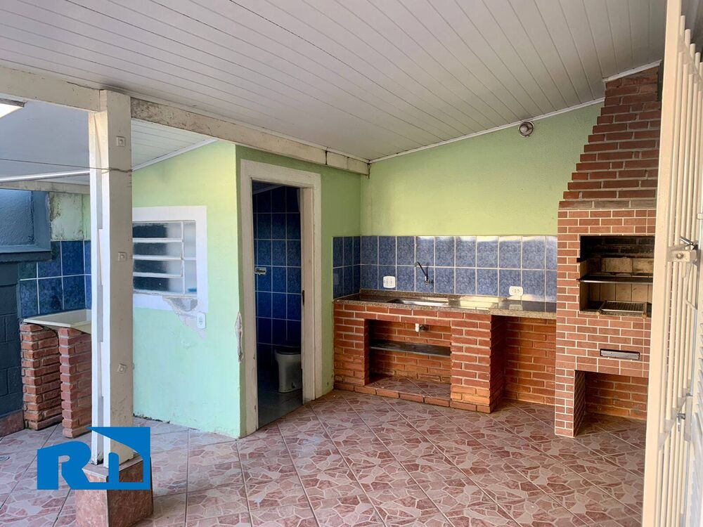 Casa à venda com 3 quartos, 210m² - Foto 3