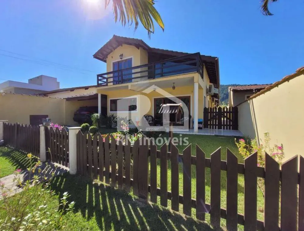 Casa, 3 quartos, 237 m² - Foto 1