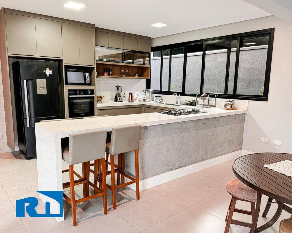 Casa, 6 quartos, 403 m² - Foto 1