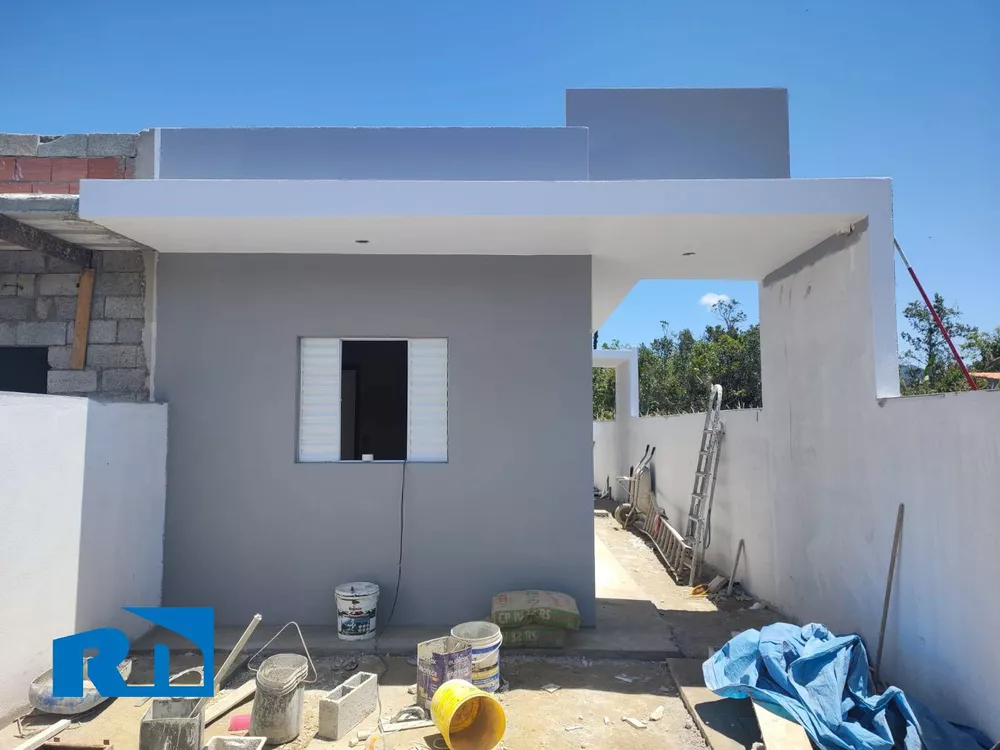 Casa à venda com 2 quartos, 58m² - Foto 1