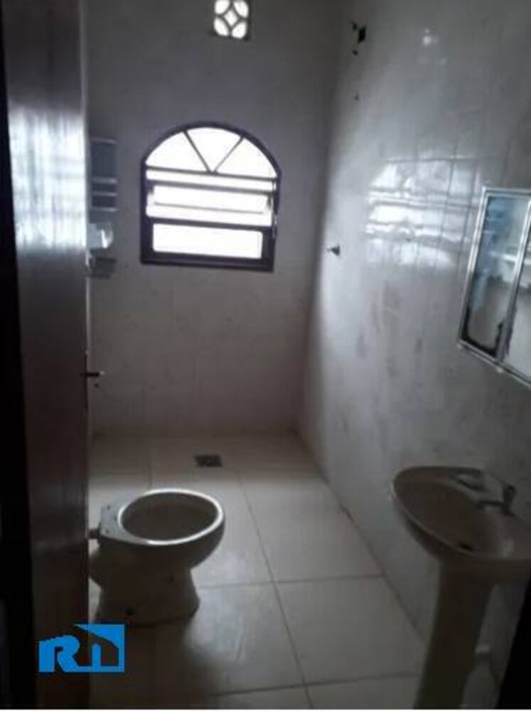 Casa à venda com 2 quartos, 100m² - Foto 4