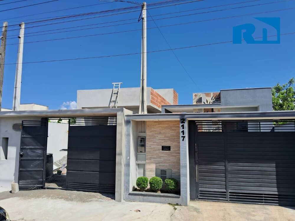 Casa à venda com 2 quartos, 125m² - Foto 1