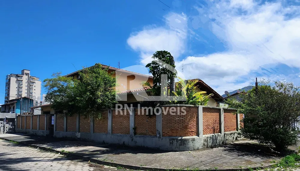 Casa, 3 quartos, 227 m² - Foto 1