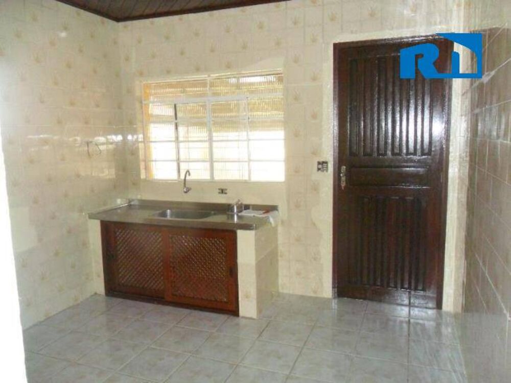 Casa à venda com 2 quartos, 94m² - Foto 3