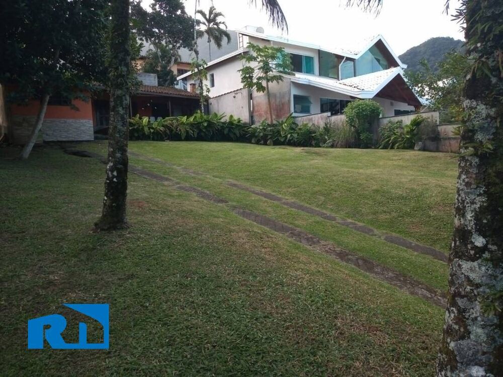 Casa à venda com 2 quartos, 160m² - Foto 6