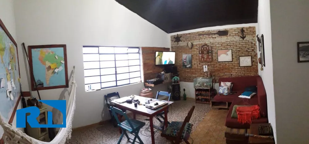 Casa à venda com 5 quartos, 140m² - Foto 3