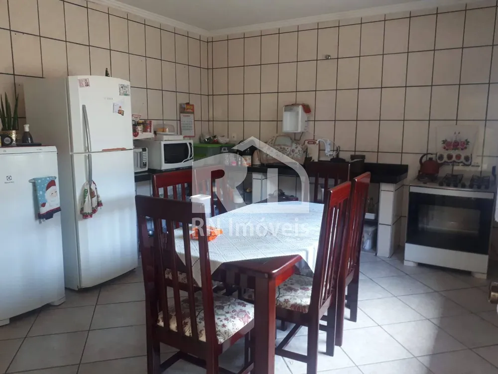 Casa, 3 quartos, 200 m² - Foto 4