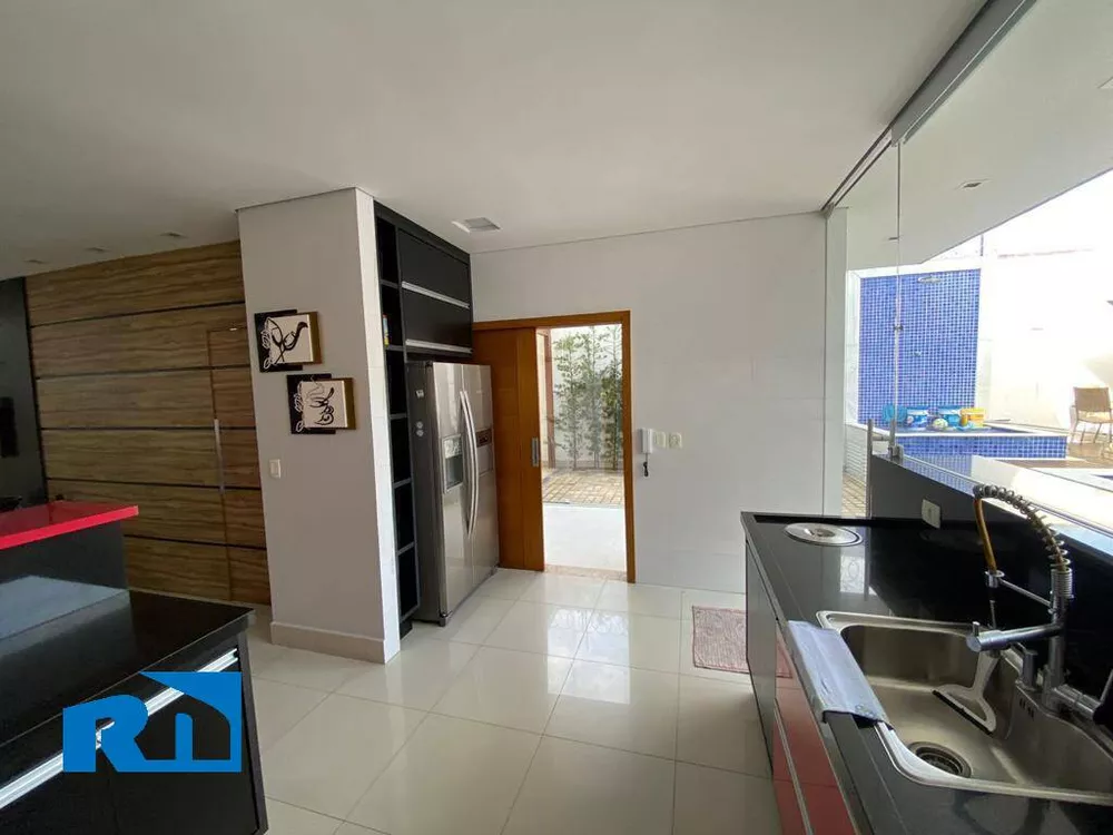 Casa à venda com 3 quartos, 462m² - Foto 4