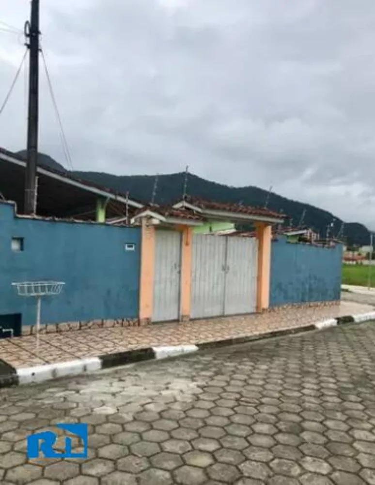 Casa à venda com 3 quartos, 150m² - Foto 1