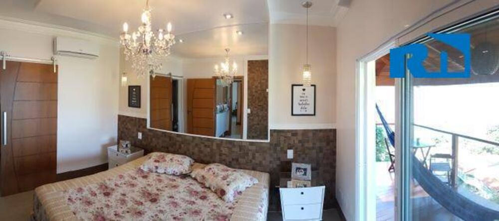 Casa à venda com 3 quartos, 450m² - Foto 2