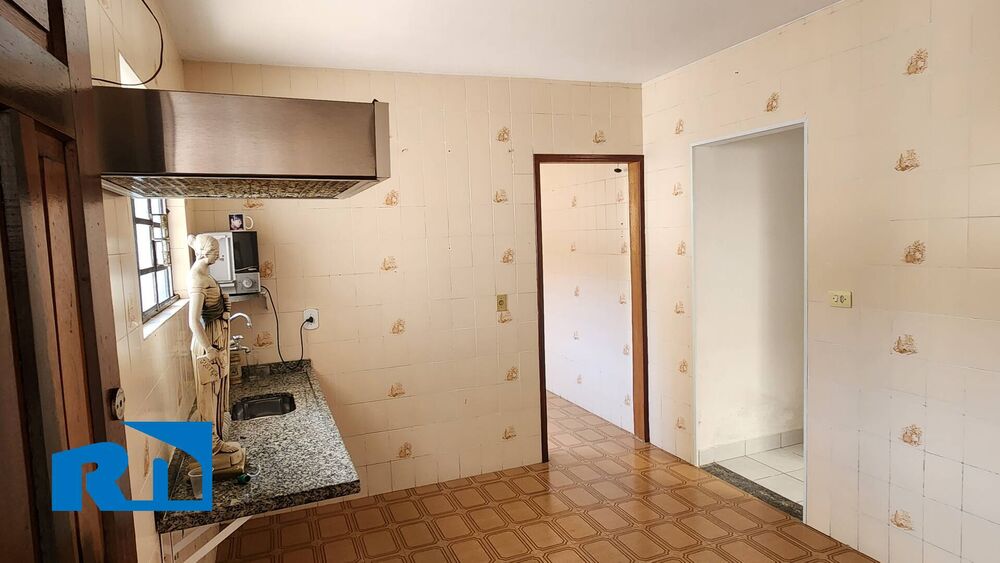 Casa à venda com 3 quartos, 314m² - Foto 7