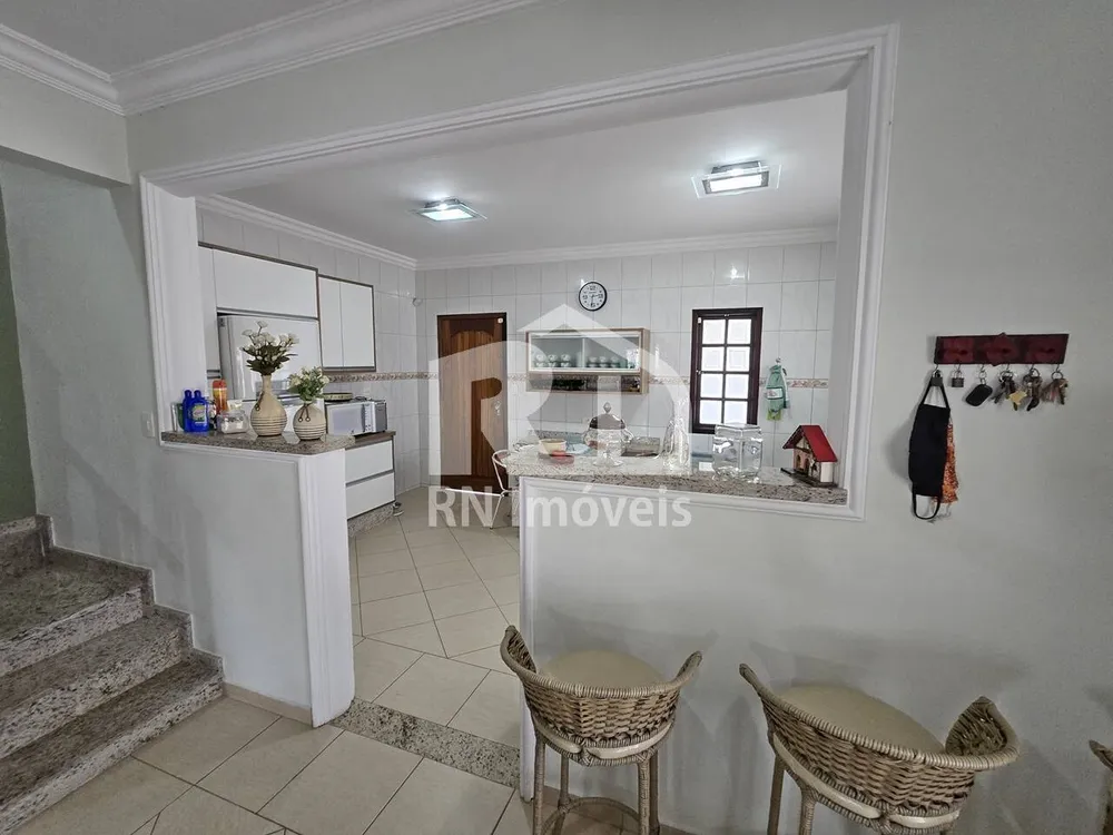 Casa, 3 quartos, 236 m² - Foto 4