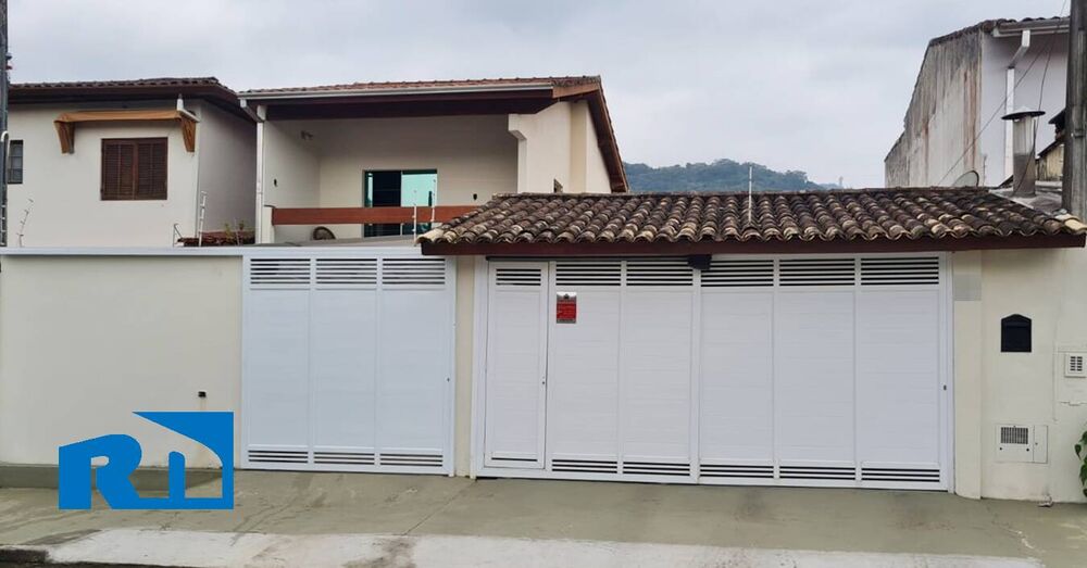 Casa, 3 quartos, 200 m² - Foto 1