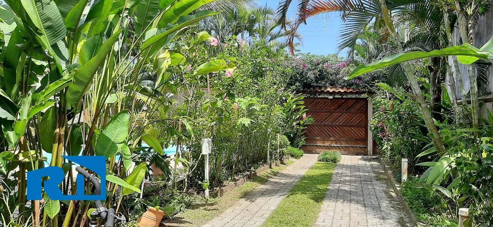 Casa à venda com 3 quartos, 274m² - Foto 1