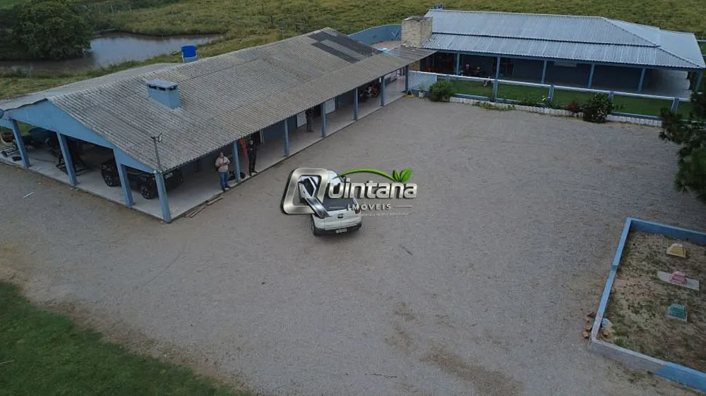 Sítio, 2 quartos, 6 hectares - Foto 1